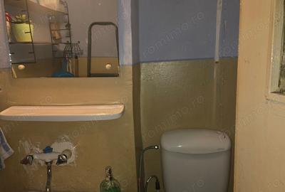 Apartament cu 3 camere decomandat în 22 Decembrie - 2