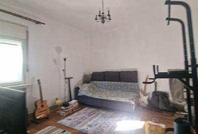 Universitate - Vasile Lascar - Apartament 3 camere - centrala termica - 2 gr san - 18