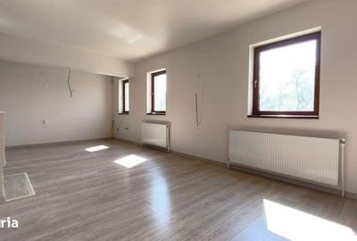 Casă cu 4 camere cu Teren 300 Mp în Central - 14