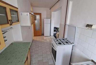 Garsonieră decomandată, mobilată în 13 Decembrie - 8