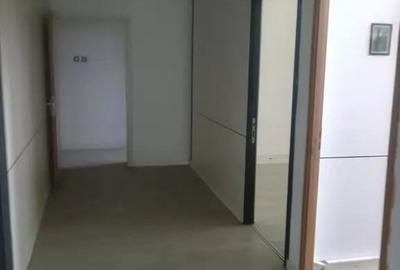 Spațiu comercial, de 500 mp, în Central - 15