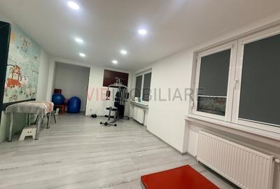 Apartament cu 3 camere decomandat în Victoriei