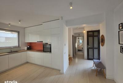 Casă cu 5 camere cu Teren 250 Mp în Central - 14
