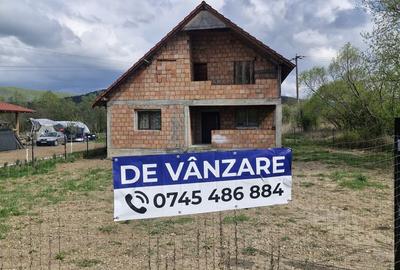 Casă cu 3 camere în Romita