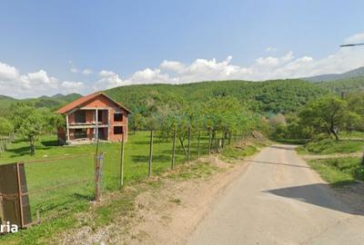 Casă cu 5 camere cu Teren 4564 Mp în Curățele - 5