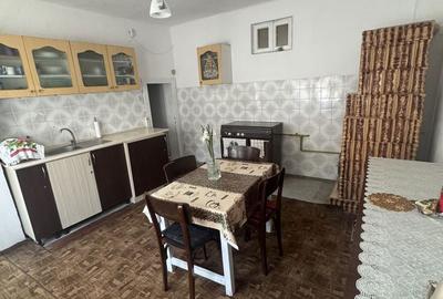 Casă cu 3 camere cu Teren 358 Mp în Central - 7