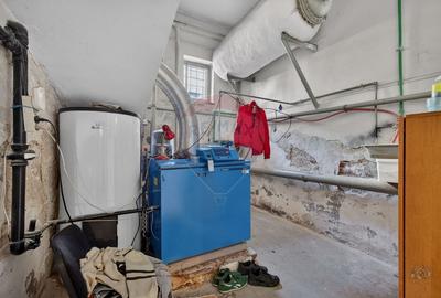 Apartament cu 10 camere decomandat, mobilat în Capitale - 46