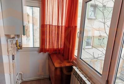Apartament cu 2 camere decomandat, mobilat în Tomis Nord