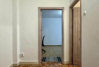 Garsoniera luminoasa | Geam la baie | Metrou Nicolae Grigorescu - 2