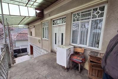 Casă cu 3 camere cu Teren 700 Mp în Livezile - 4