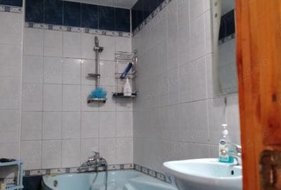 Apartament cu 3 camere decomandat în Tisău - 2