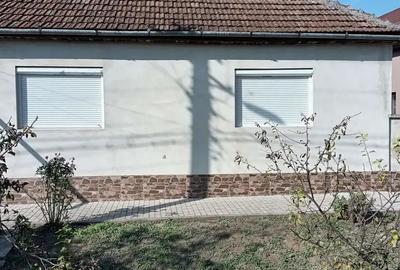 Casa de vanzare