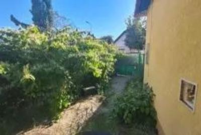 Casă cu Teren 60 Mp în Central - 2