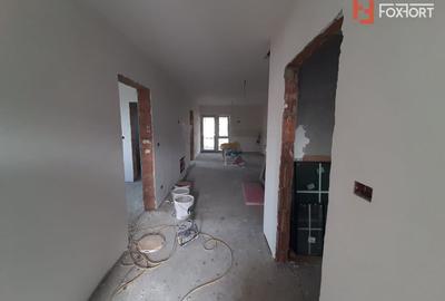 Duplex cu 4 camere cu Canalizare în Moșnița Nouă - 4