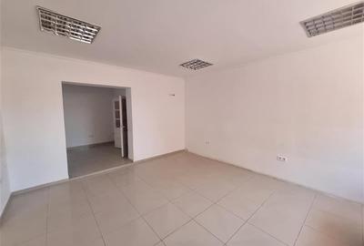 Apartament de 62 mp , parte din casa, cu intrare separata, posibil spatiu comerc - 9