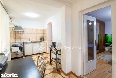 Casă cu 8 camere cu Teren 1385 Mp în Sânmartin - 10