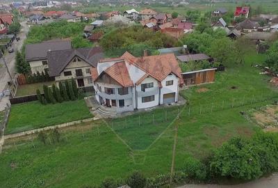 Casa de vanzare, 6 camere, Huedin, pretabilă pentru 2 proprietari - 1