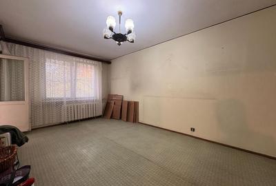 Apartament 2 Camere Decomandat | Obor | 3/8 - 1980 | Necesita renovare - 1
