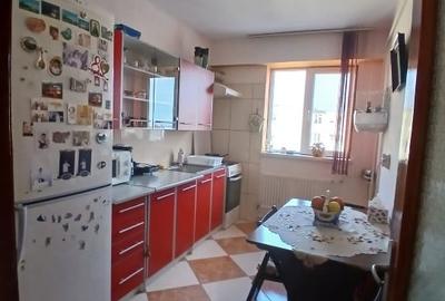 Apartament cu 3 camere decomandat, mobilat în Tomis III - 16