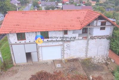Casa + teren de vanzare - Comuna Girov - 2