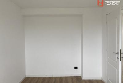 Apartament cu 3 camere semidecomandat, mobilat în Ghiroda - 12