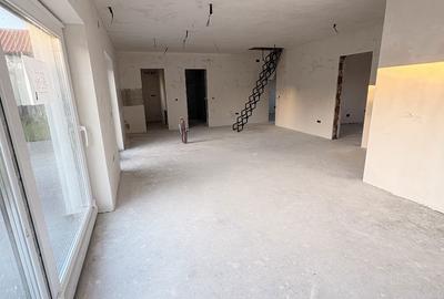 Casă cu 4 camere cu Teren 849 Mp în Feleacu - 1