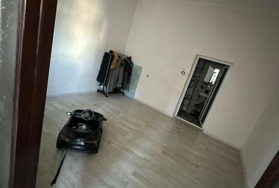 Casă cu 2 camere decomandat cu Teren 170 Mp în Central - 4