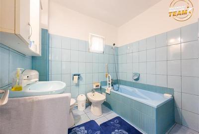 Casă cu 6 camere cu Canalizare în Central - 27