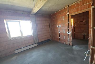 Duplex cu 3 camere cu Canalizare în Moșnița Nouă - 9