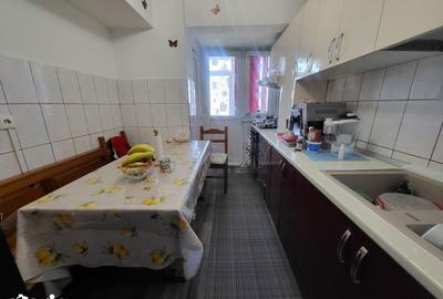 Apartament cu 3 camere decomandat în Micro 13 - 1