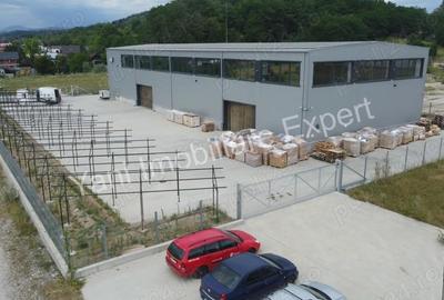 Spațiu comercial, de 1,000 mp, în Central - 20