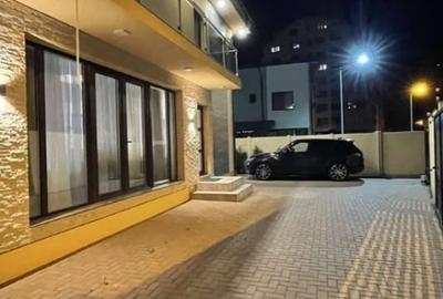 Casă individuală cu 4 camere cu Canalizare în Central - 14