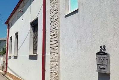 Casa de vanzare pe malul Dunarii