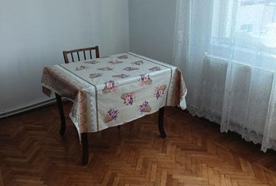Apartament cu 2 camere semidecomandat în Fălticeni - 3