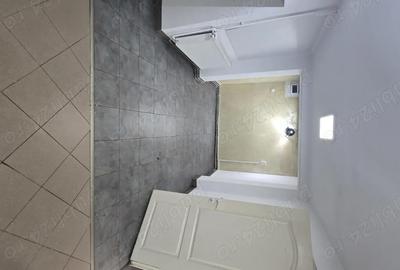 Spațiu comercial, de 57 mp, în Central