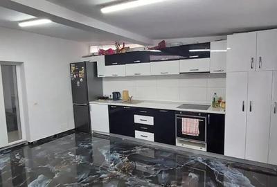 Apartament cu 3 camere in zona Unirii Patriei renovat mobilat utilat de lux - 6