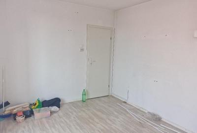 Calea Calarasilor, Hala Traian, semistradal, bloc mixt, centrala termica - 3