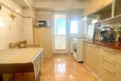 Apartament cu 2 camere decomandat în Mazepa 1