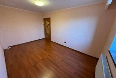 Apartament cu 3 camere semidecomandat în Vest - 5