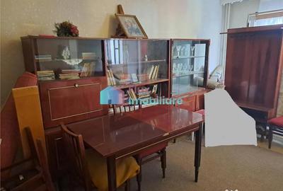 Apartament cu 3 camere decomandat în Obcini