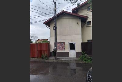 Spatiu comercia zona Penny Malu Rosu