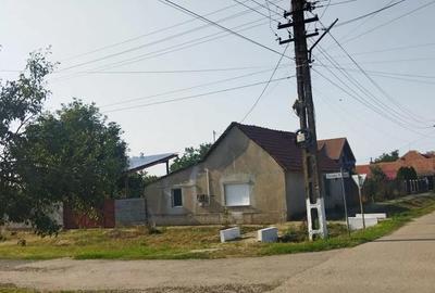 Casă cu 2 camere cu Teren 712 Mp în Șofronea - 10