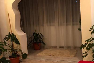 Apartament cu 3 camere semidecomandat în Central - 2