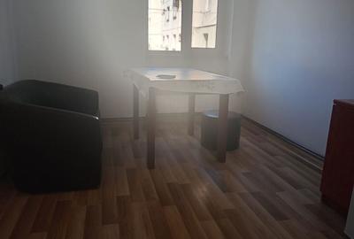 Apartament cu 2 camere decomandat în Central - 4