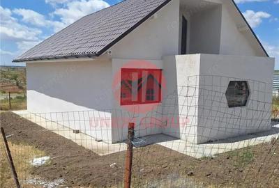 Casă cu 4 camere cu Teren 237 Mp în Valu lui Traian - 3