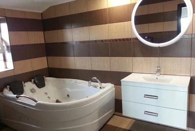 Casă cu 5 camere cu Teren 336 Mp în Central - 10