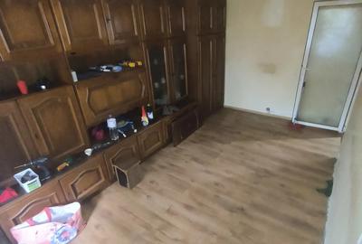 Cta -29.000 Urgent -SERE Garsoniera PARTER cu baie ?i buc din construc?ia blocului 21mp - 1