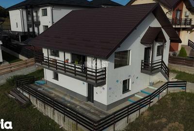 Casă cu 3 camere cu Teren 1550 Mp în Golăiești - 2