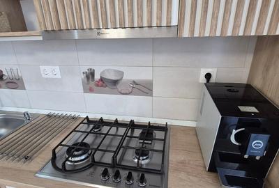 Apartament cu 3 camere semidecomandat, mobilat în Berceni - 10