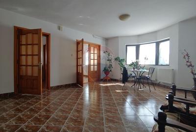 Casă individuală cu 6 camere cu Canalizare în Zvoriștea - 44